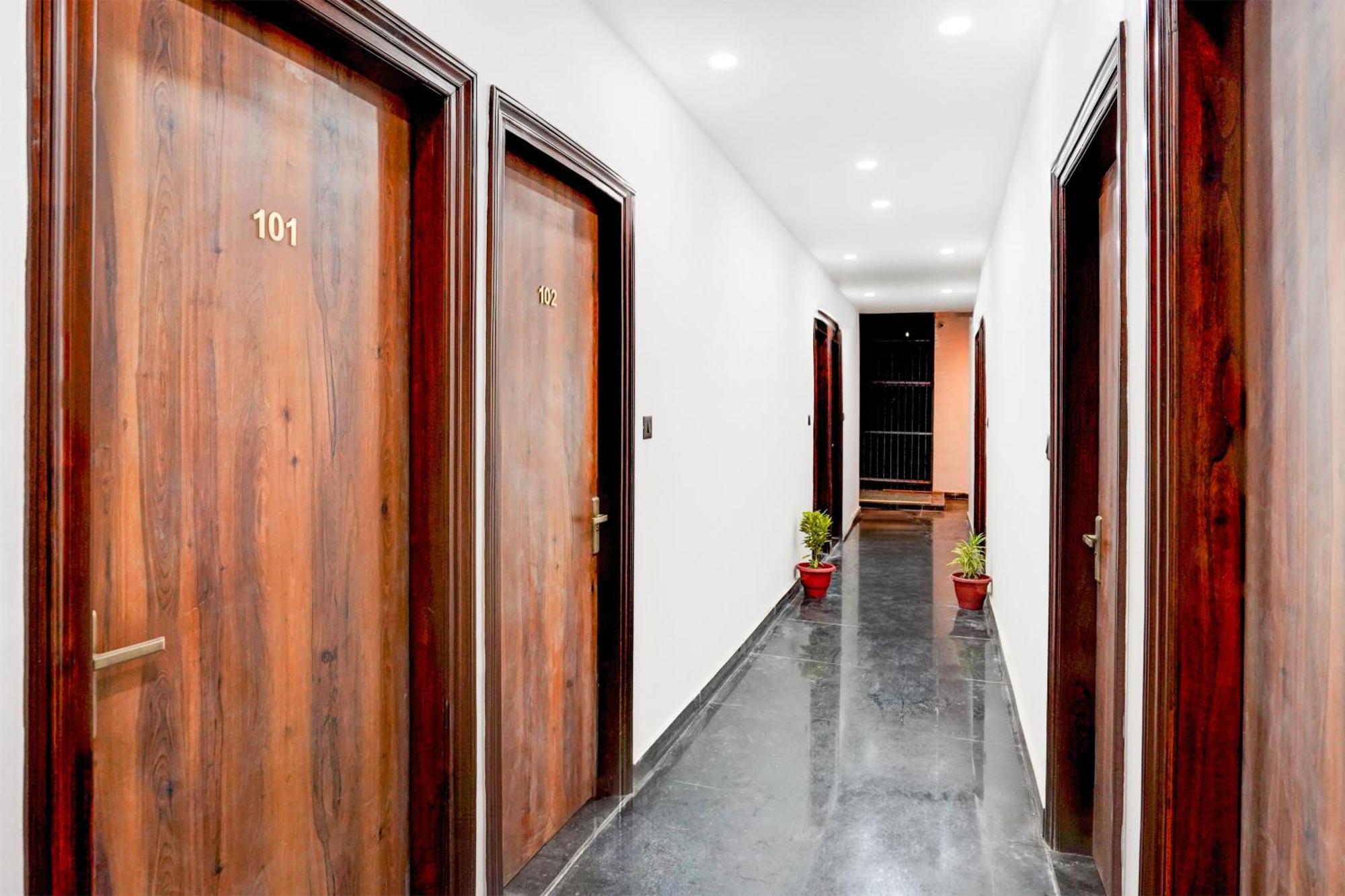 Hotel Super Collection O 63 A Noida Exterior foto